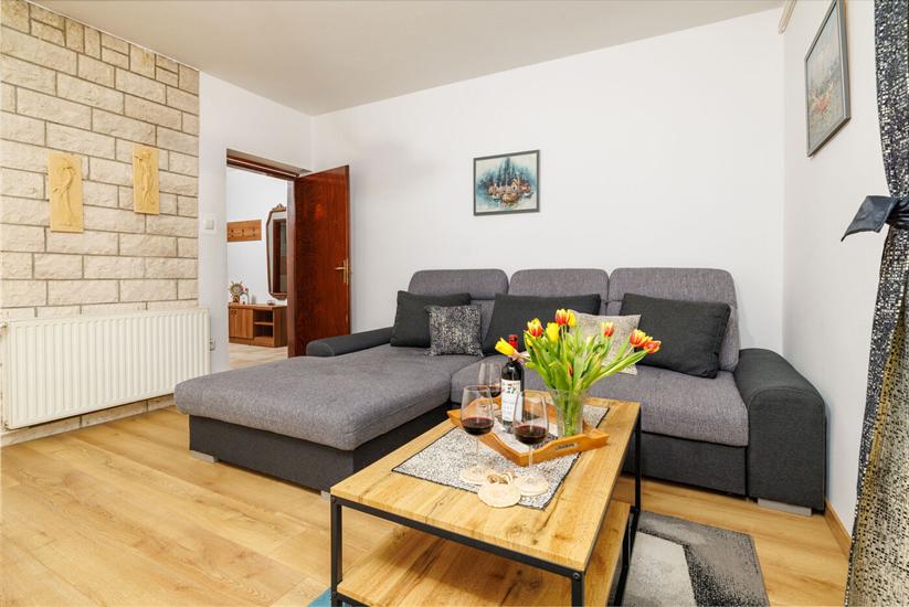 Apartment A4, for 6 persons