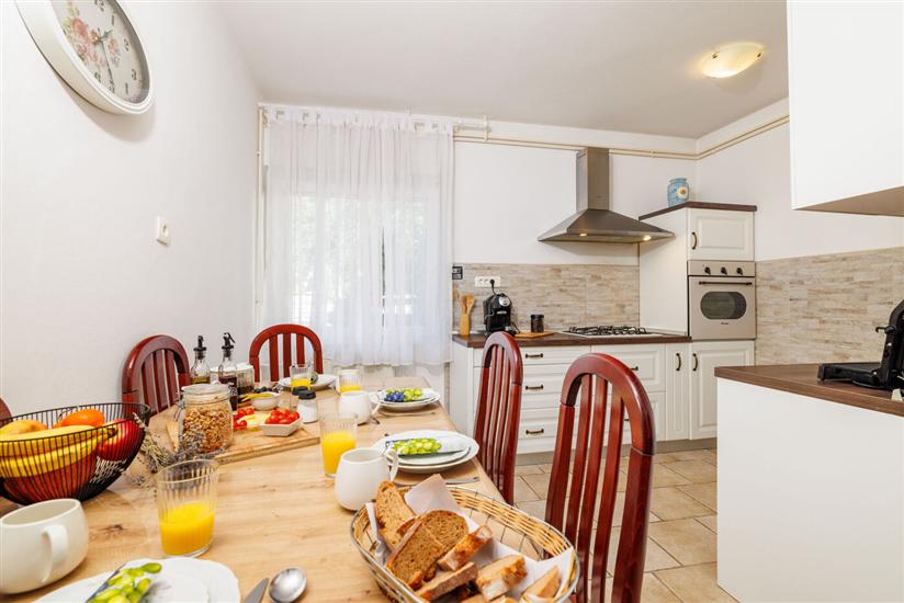 Apartment A4, for 6 persons