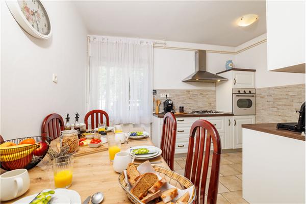 Apartment A4, for 6 persons