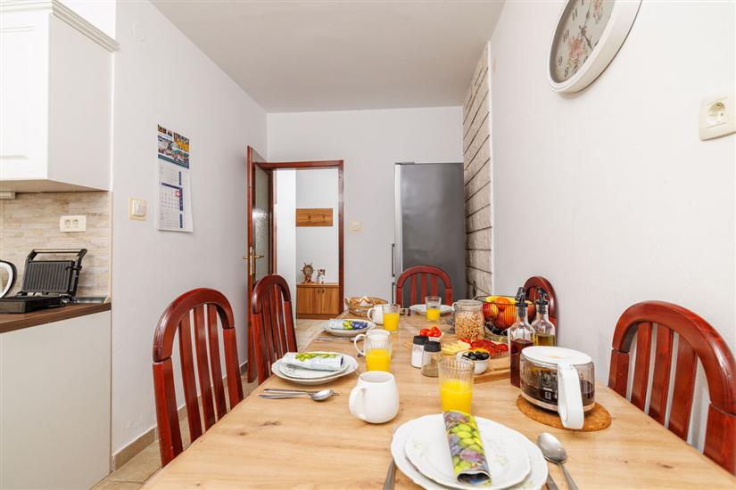 Apartment A4, for 6 persons