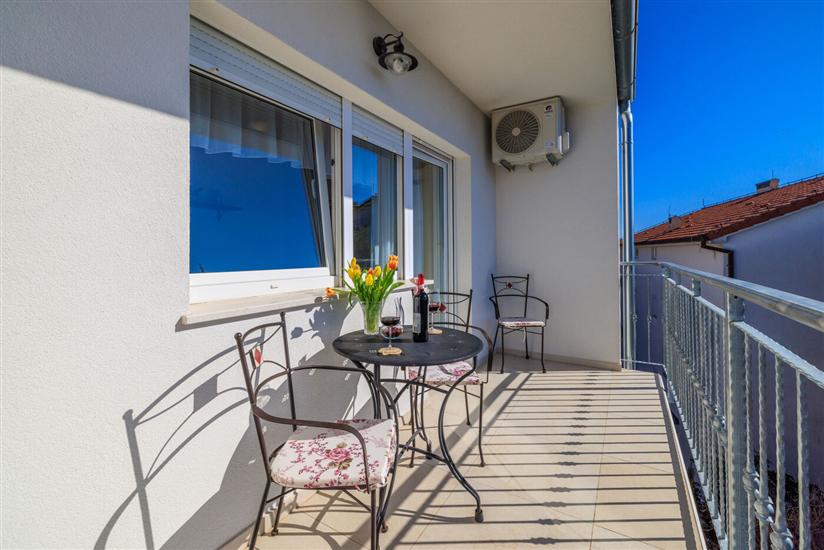 Apartment A1, for 4 persons