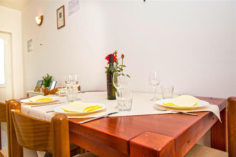 Apartment A2, for 5 persons