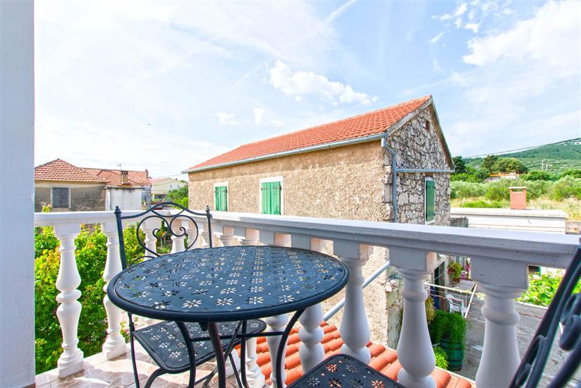 Apartment A2, for 5 persons