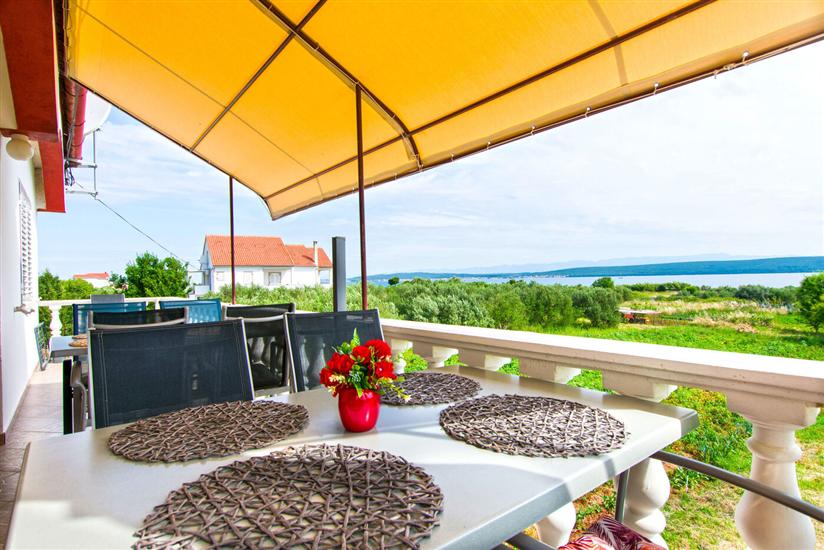 Apartment A2, for 5 persons