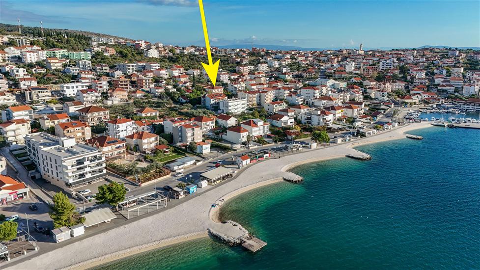 House Mrčela 200m from beach