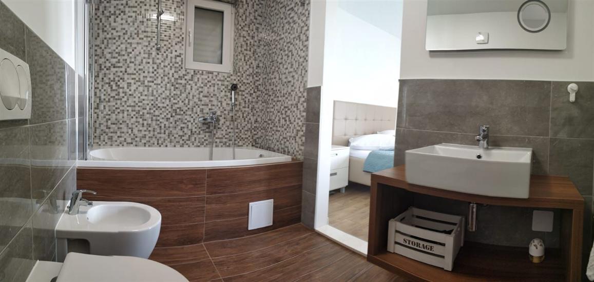 Apartment A3, for 5 persons