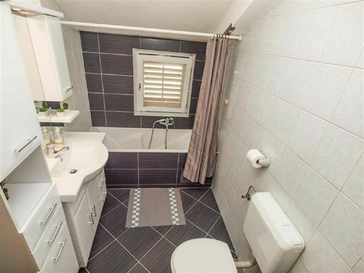 Apartment A4, for 4 persons