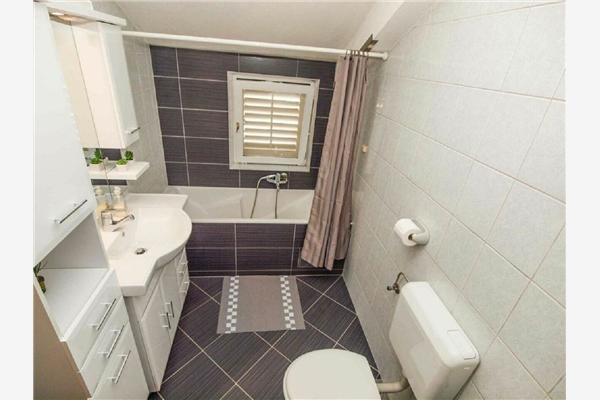 Apartment A4, for 4 persons