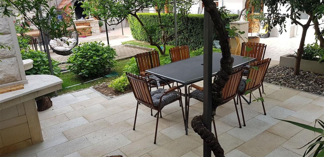 Apartment A5, for 5 persons