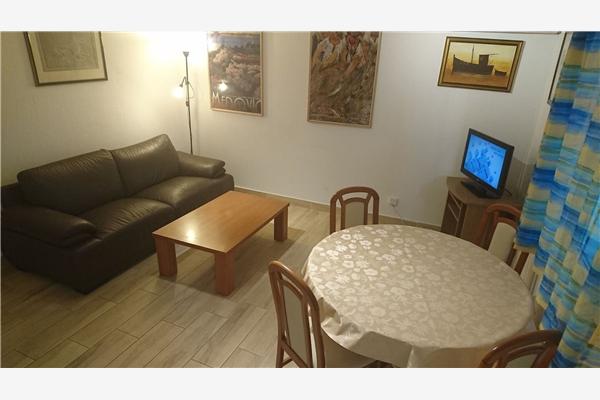 Apartment A5, for 5 persons