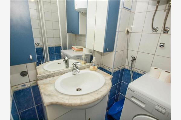 Apartment A5, for 5 persons