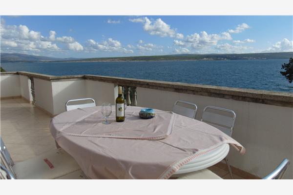 Apartment A2, for 4 persons