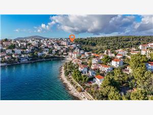 Apartmány Vlado Okrug Gornji (Ciovo), Rozloha 45,00 m2, Ubytovanie s bazénom, Vzdušná vzdialenosť od mora 250 m