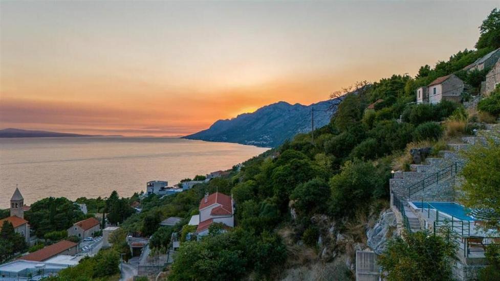 Apartments Brela with pool