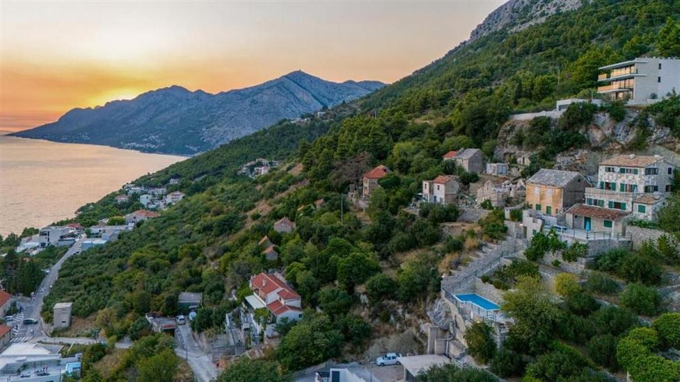 Apartments Brela with pool