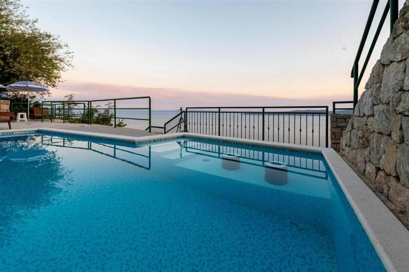 Apartments Brela with pool