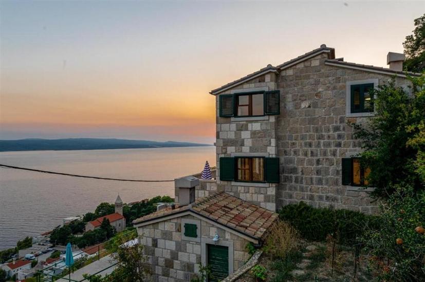 Apartments Apartments with pool Brela