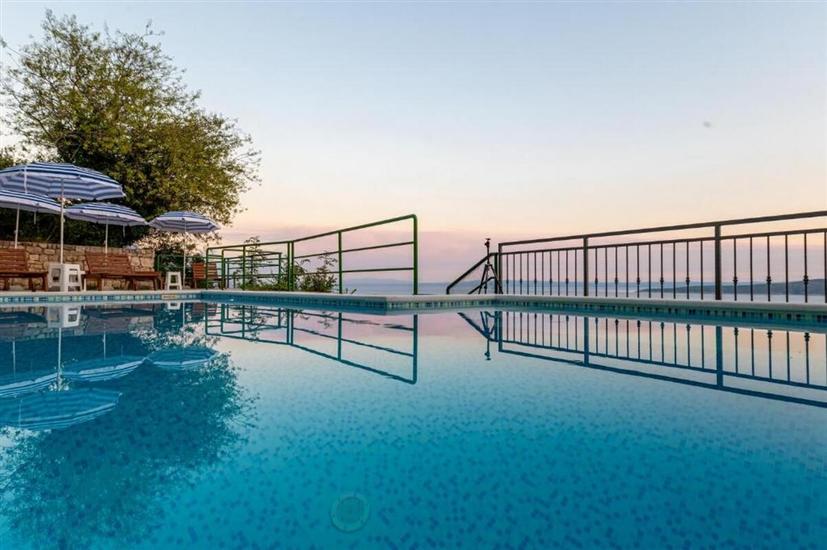 Apartments Brela with pool