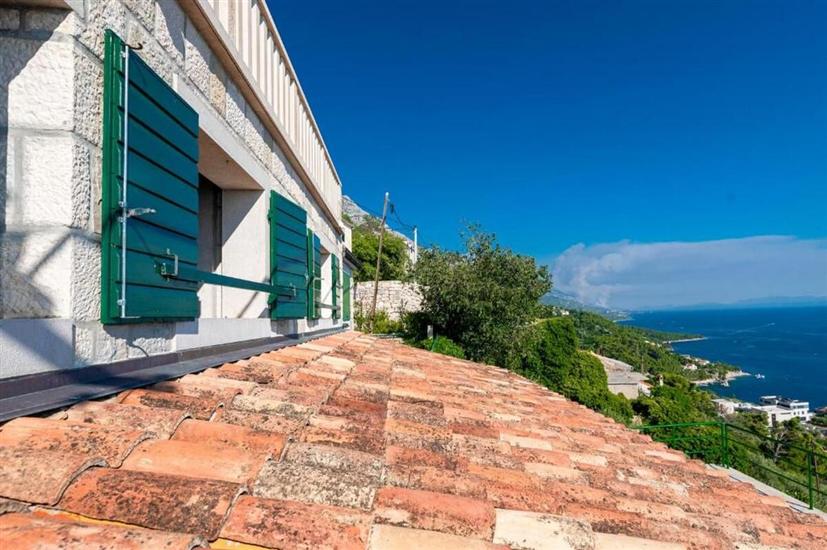 Apartments Brela with pool