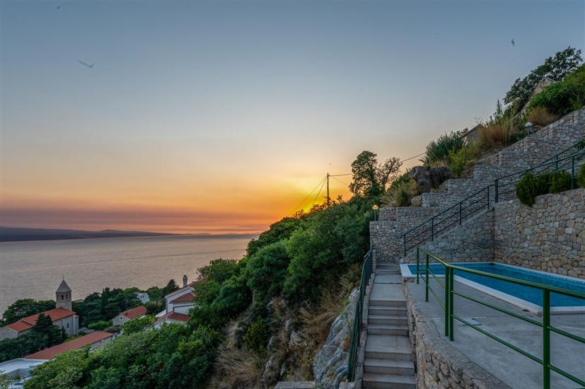 Apartments Apartments with pool Brela