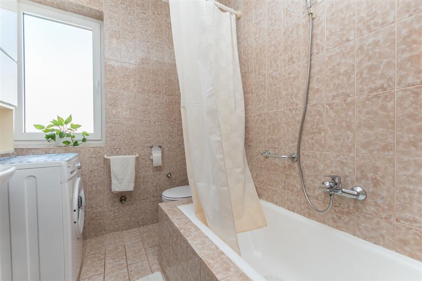 Apartment A4, for 4 persons