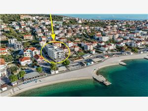 Apartmány Crystal Luxury Okrug Gornji (Ciovo), Rozloha 140,00 m2, Vzdušná vzdialenosť od mora 15 m, Vzdušná vzdialenosť od centra miesta 200 m