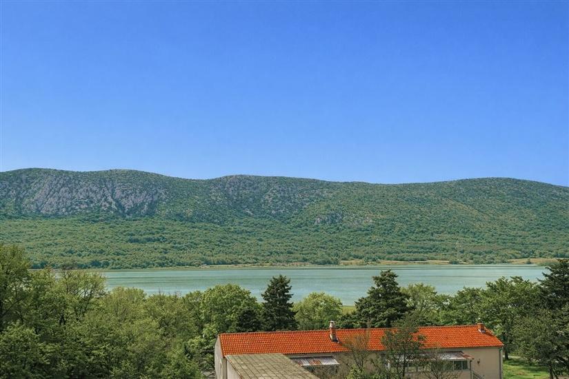 Apartments Nevistic lake view