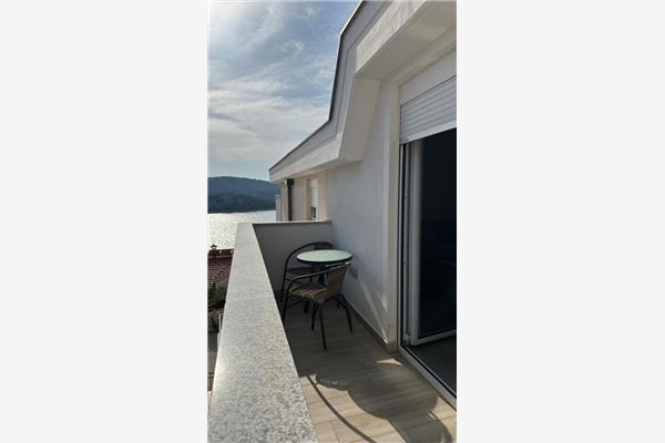 Apartment A1, for 6 persons