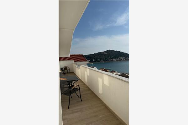 Apartment A1, for 6 persons