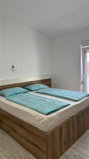 Apartment A2, for 6 persons