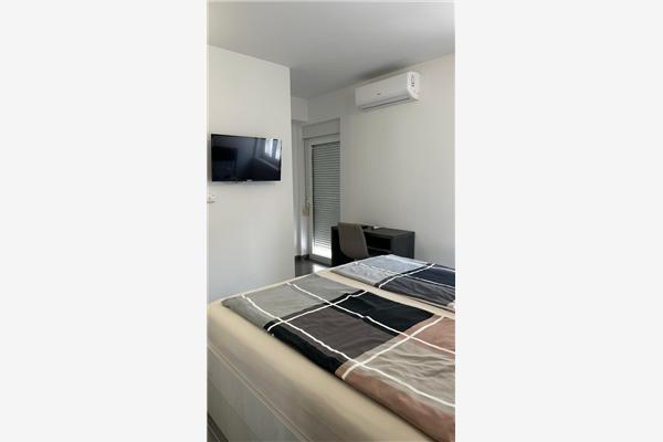 Apartment A2, for 6 persons