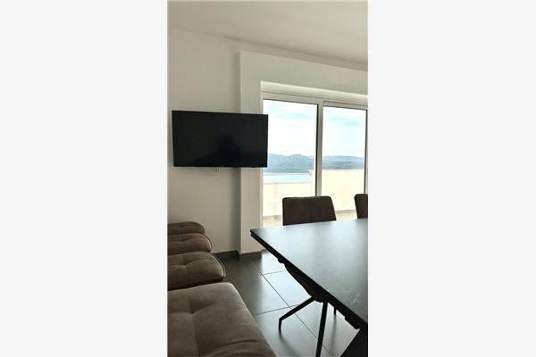 Apartment A2, for 6 persons