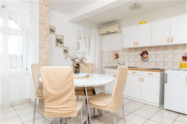 Apartment A1, for 4 persons