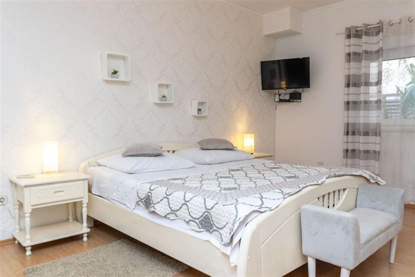 Apartment A2, for 3 persons