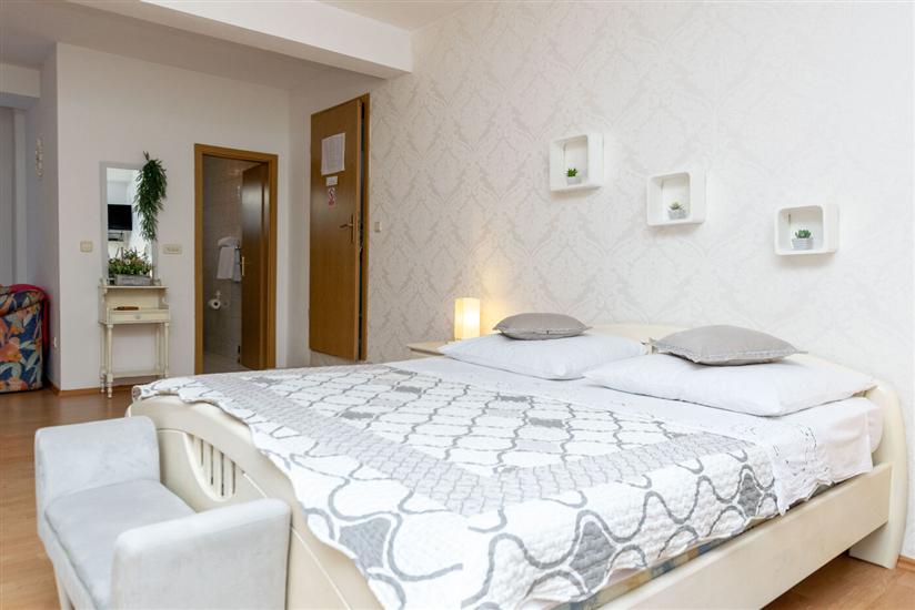 Apartment A2, for 3 persons