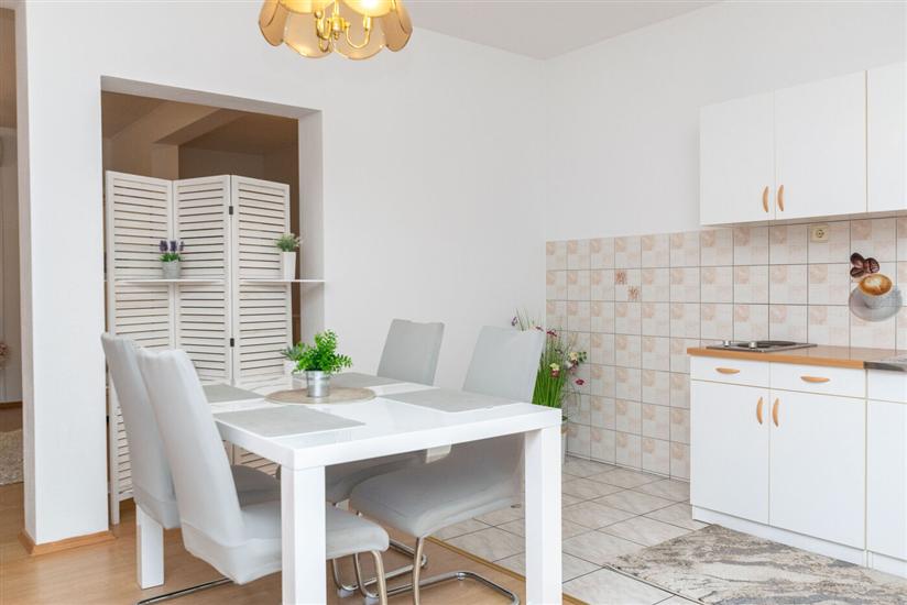 Apartment A2, for 3 persons