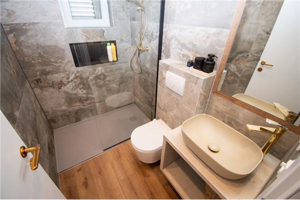 Apartment A2, for 5 persons