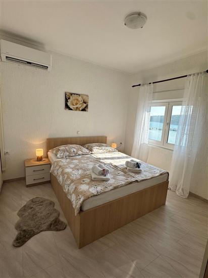 Apartment A2, for 3 persons