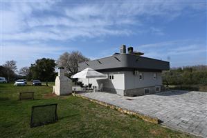 House - Pula