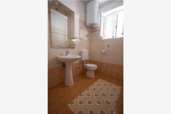 Apartment A5, for 6 persons