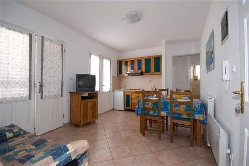 Apartment A7, for 6 persons