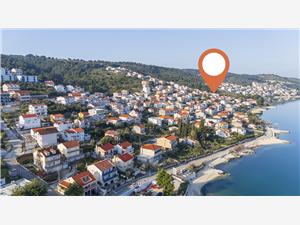 Apartments Mia Arbanija (Ciovo), Size 100.00 m2, Airline distance to the sea 100 m