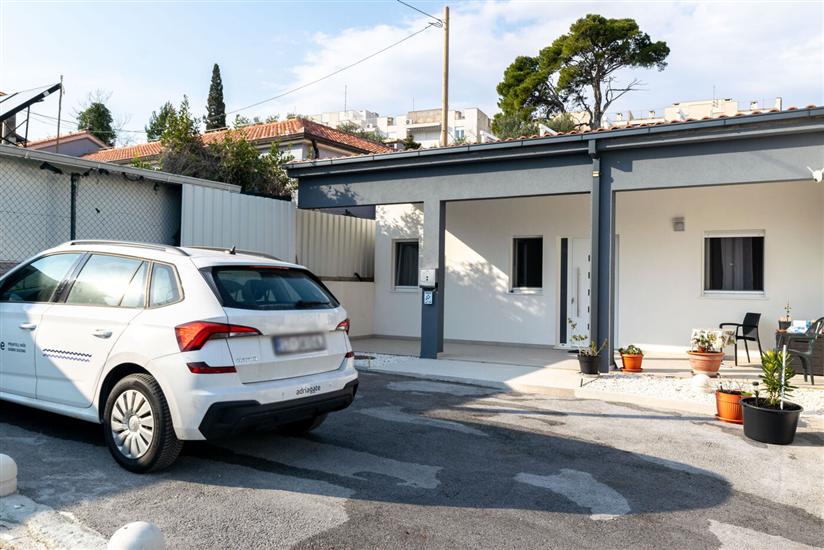 Apartmán Comfort with private parking