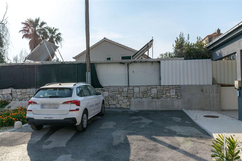 Apartmán Comfort with private parking