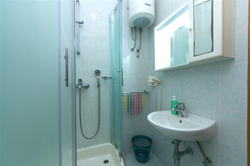 Apartment A2, for 6 persons