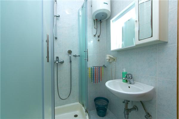 Apartment A2, for 6 persons