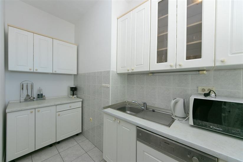 Apartment A2, for 6 persons