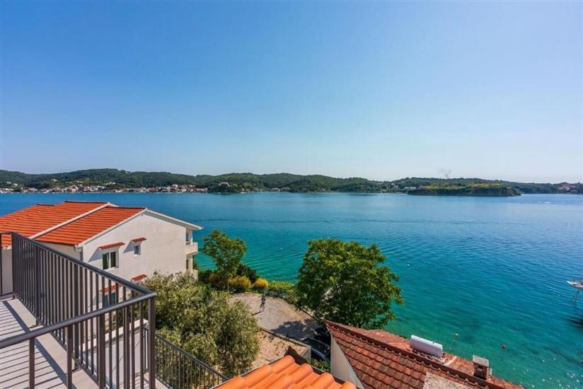 Apartment A4, for 5 persons