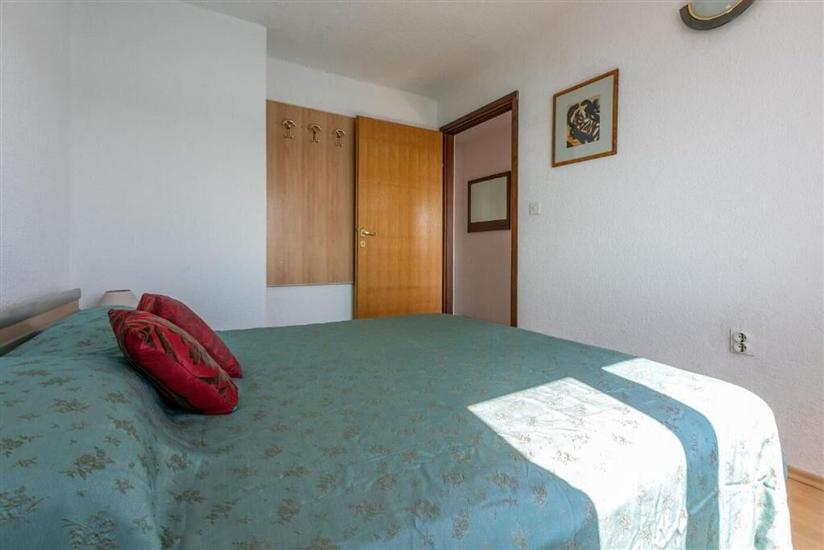 Apartment A4, for 5 persons