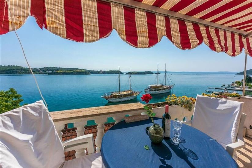 Apartment A4, for 5 persons